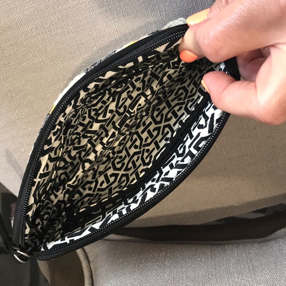Vera Bradley Dogwood shimmer wristlet - Picture 4 of 16